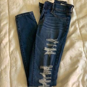 Skinny ripped jeans
